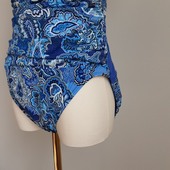 Lauren Ralph Lauren swimsuit - Picture 10 of 13